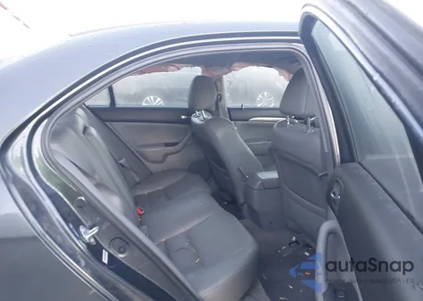 2004 Acura Tsx z USA, uszkodzony, nr VIN JH4CL96884C024703